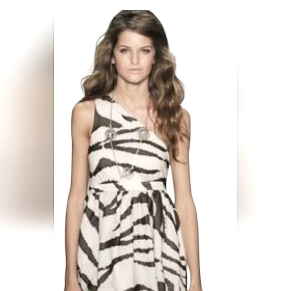 TIBI 100% wool one shoulder zebra print mini dress. Size 6 - Picture 1 of 10
